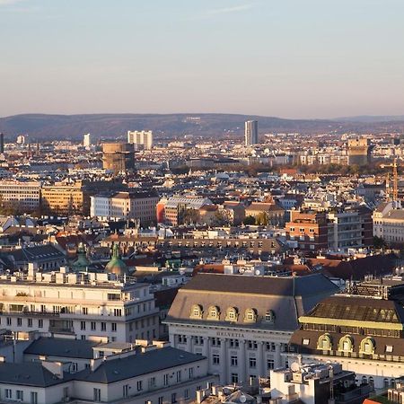 Site.Inn Wien Himberg Eksteriør billede