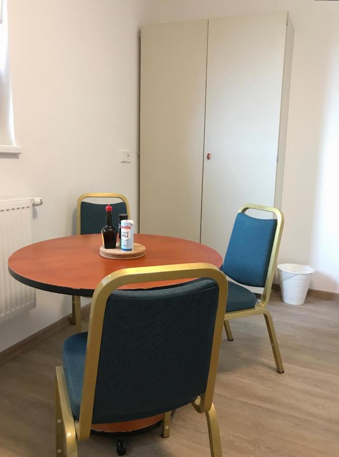 Site.Inn Wien Himberg Eksteriør billede